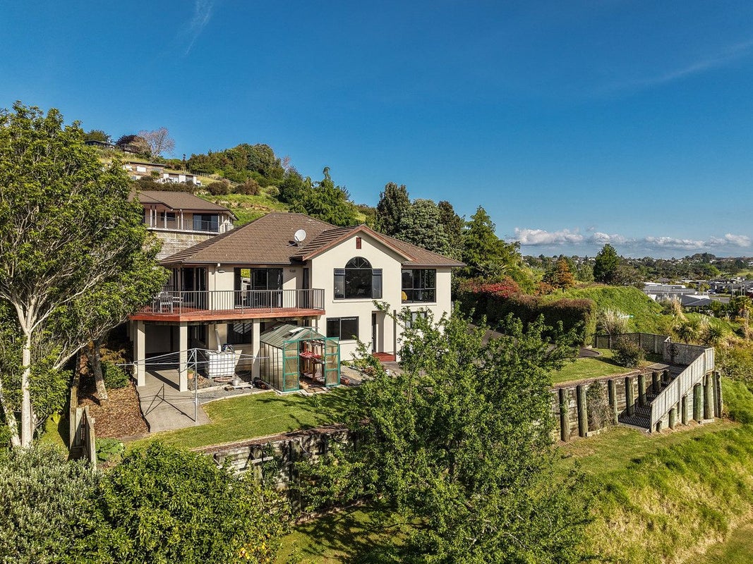 18 Waka Way, Bellevue, Tauranga - Carousel 1