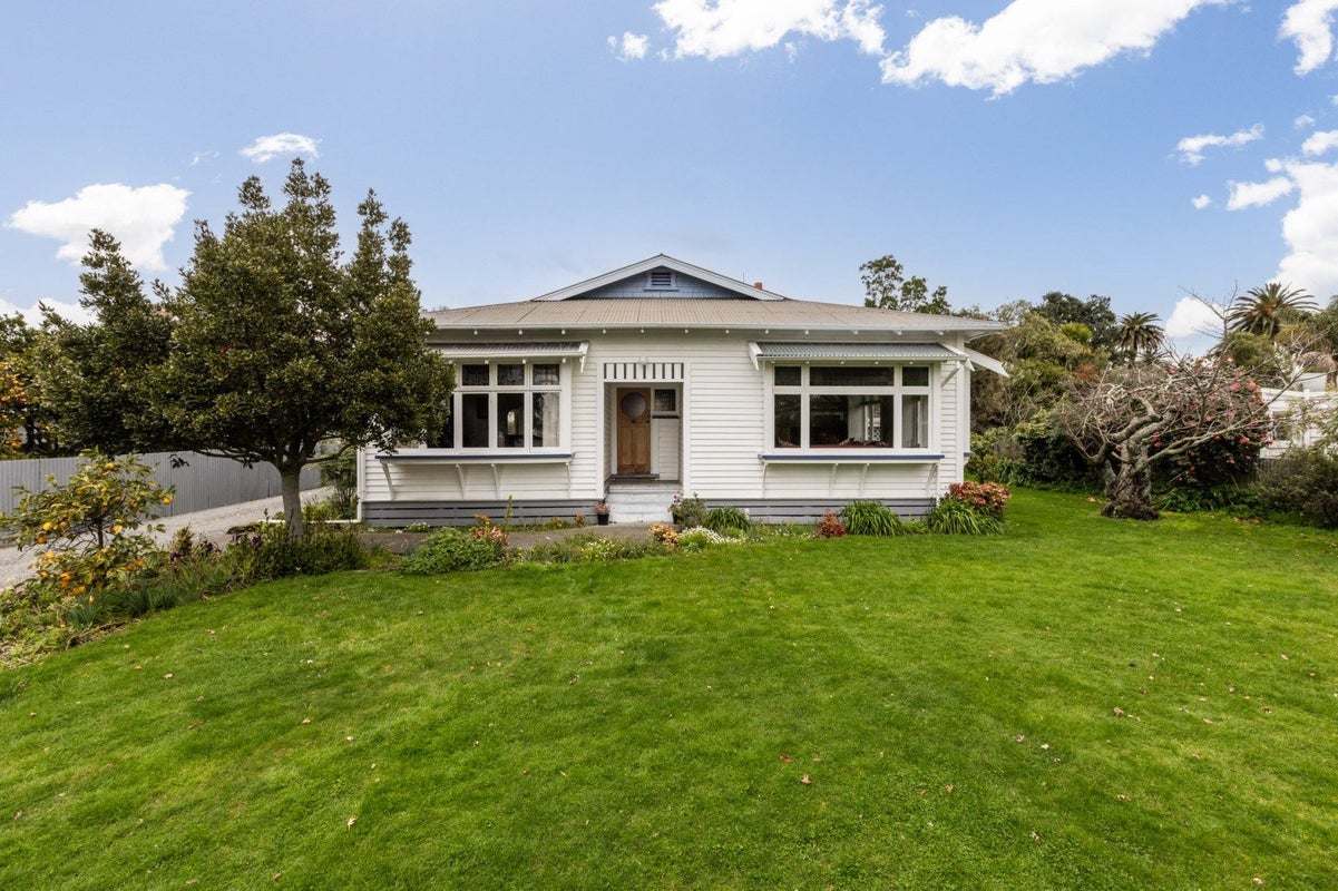 46 Vigor Brown Street, Napier South, Napier - Carousel 1