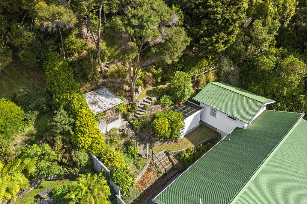 134 Hine Road, Wainuiomata, Lower Hutt - Carousel 18