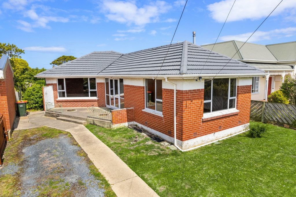84 Highcliff Road, Andersons Bay, Dunedin - Carousel 1
