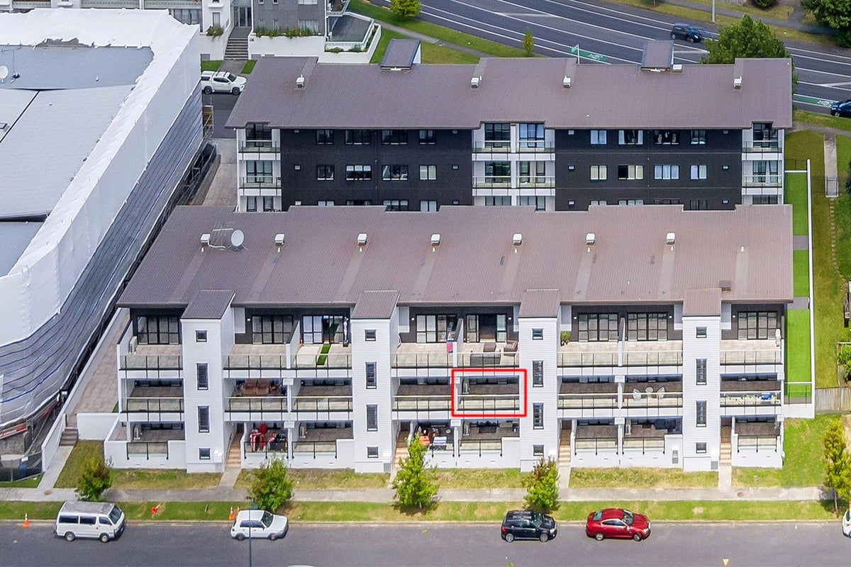 15/11 Carlos Drive, Flat Bush, Auckland - Carousel 1