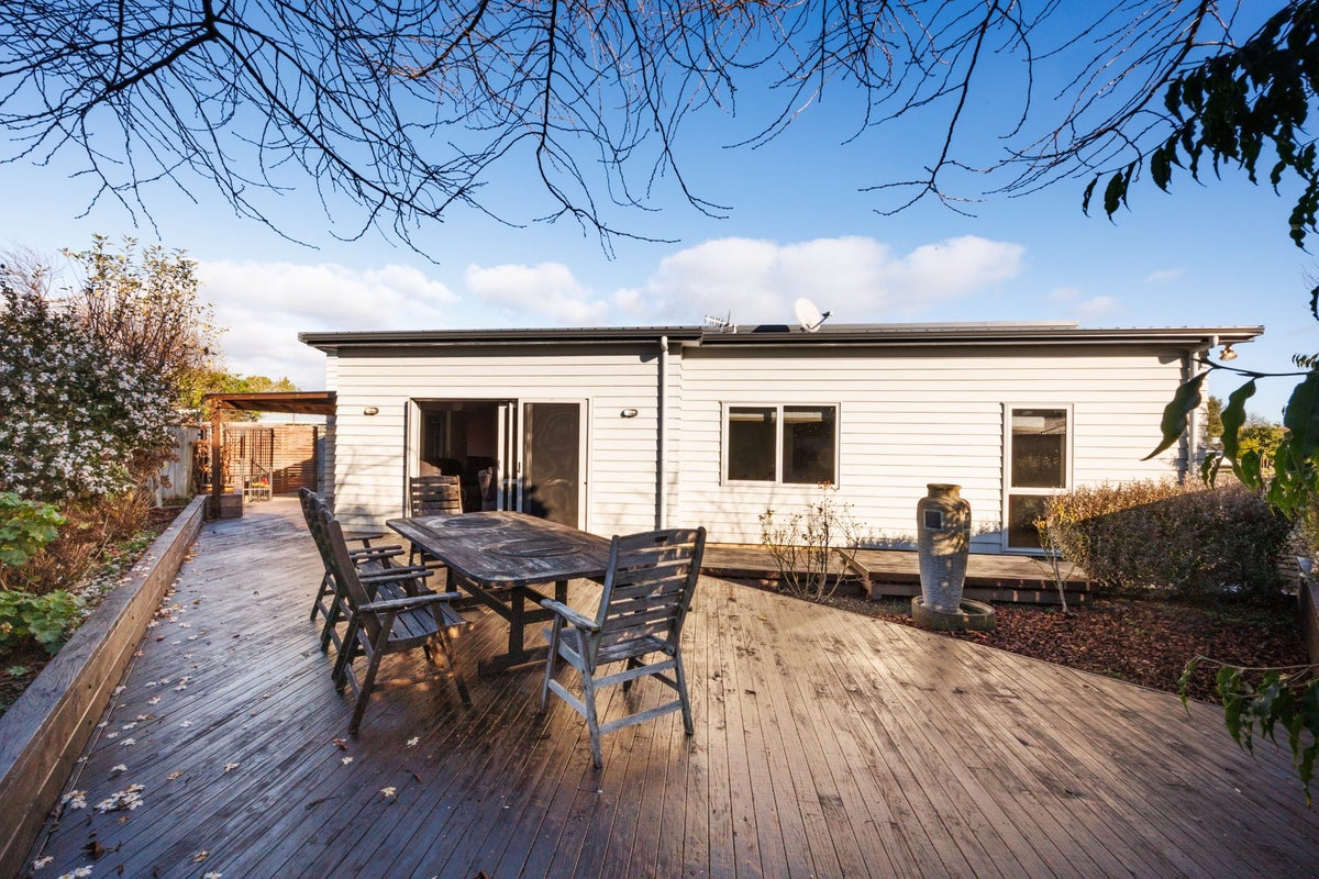 20 Ilford Place, Awapuni, Palmerston North - Carousel 1