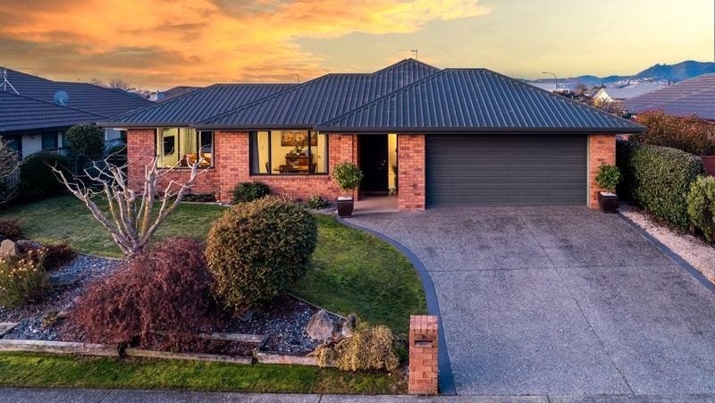 16 Kendall View, Stoke, Nelson - Carousel 1