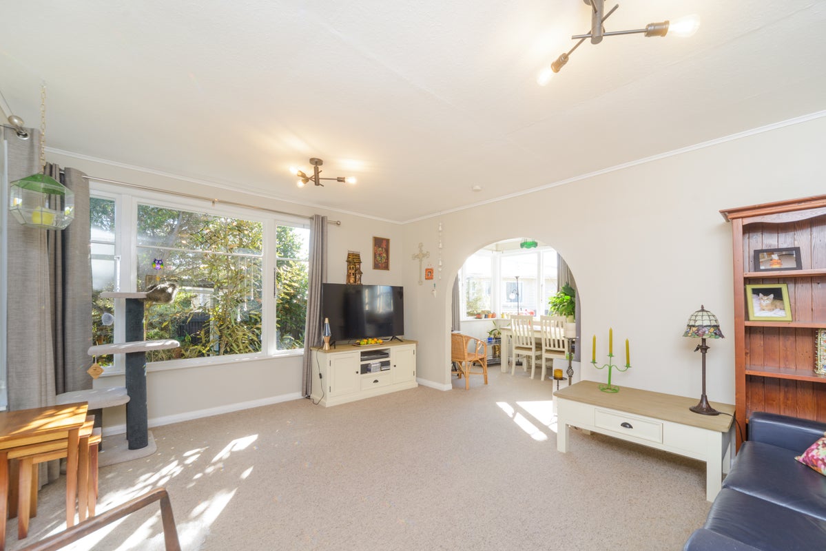 11 Sinclair Avenue, Highbury, Palmerston North - Carousel 2