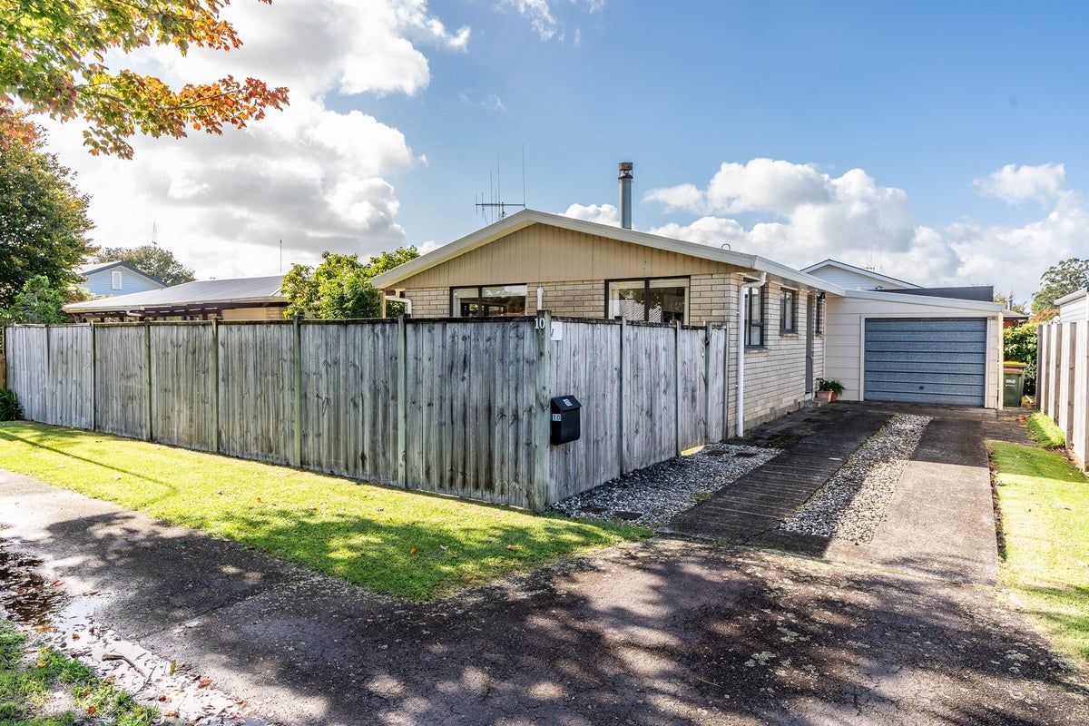 10 Lafferty Street, Maeroa, Hamilton - Carousel 17
