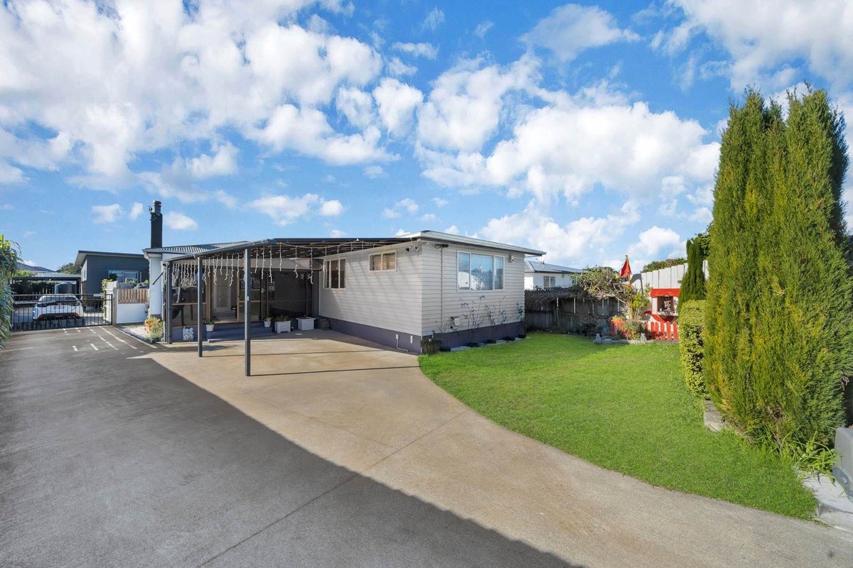 116 Gloucester Road, Manurewa, Auckland - Carousel 1