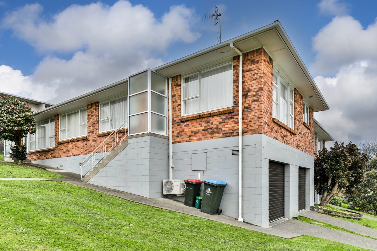 2/8 Strong Street, St Johns, Auckland - Carousel 12