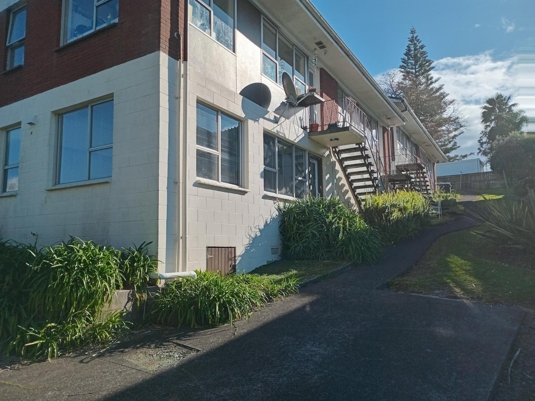 1/10 Don Croot Street, Western Springs, Auckland - Carousel 1