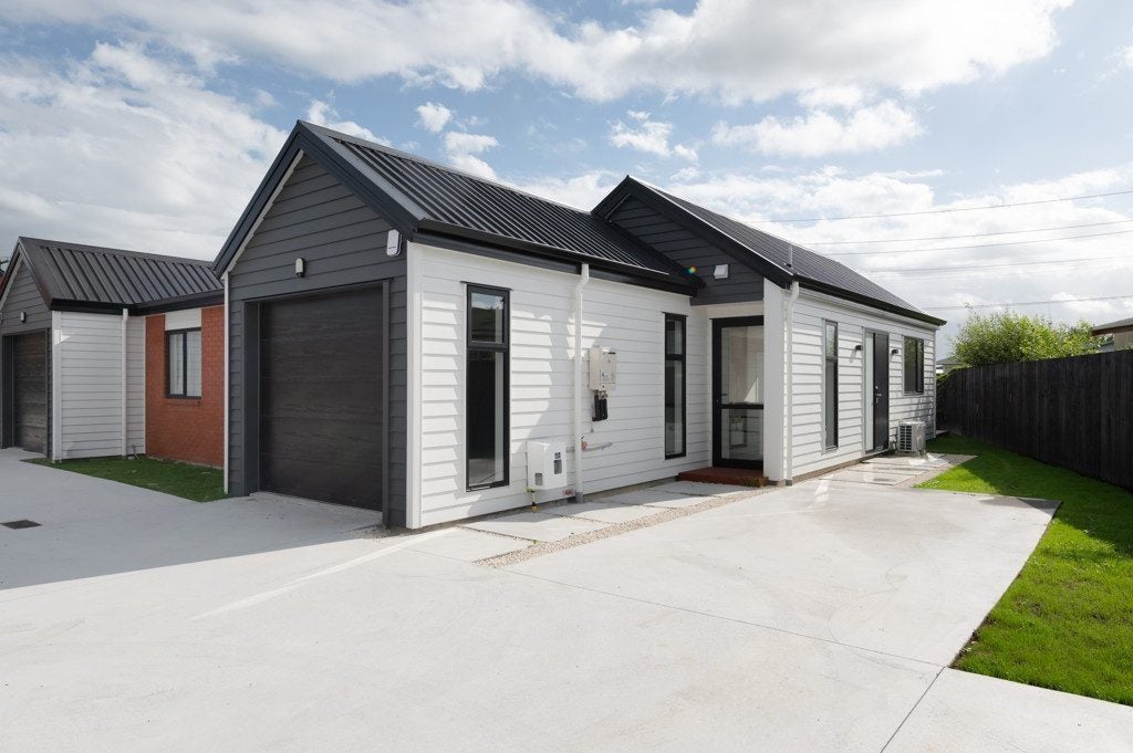2/41 Prisk Street, Melville, Hamilton - Carousel 1