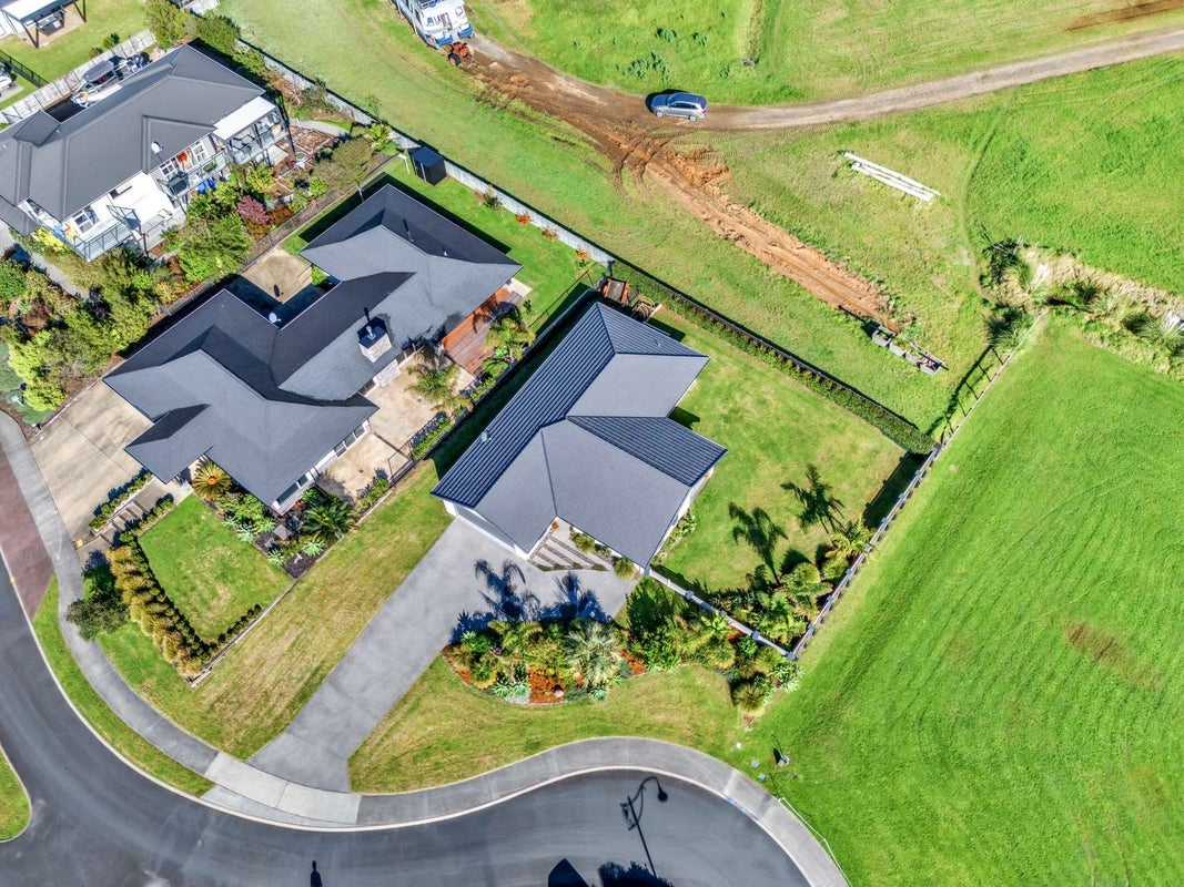 19 Lady Jocelyn Place, Whitianga, Whitianga - Carousel 29