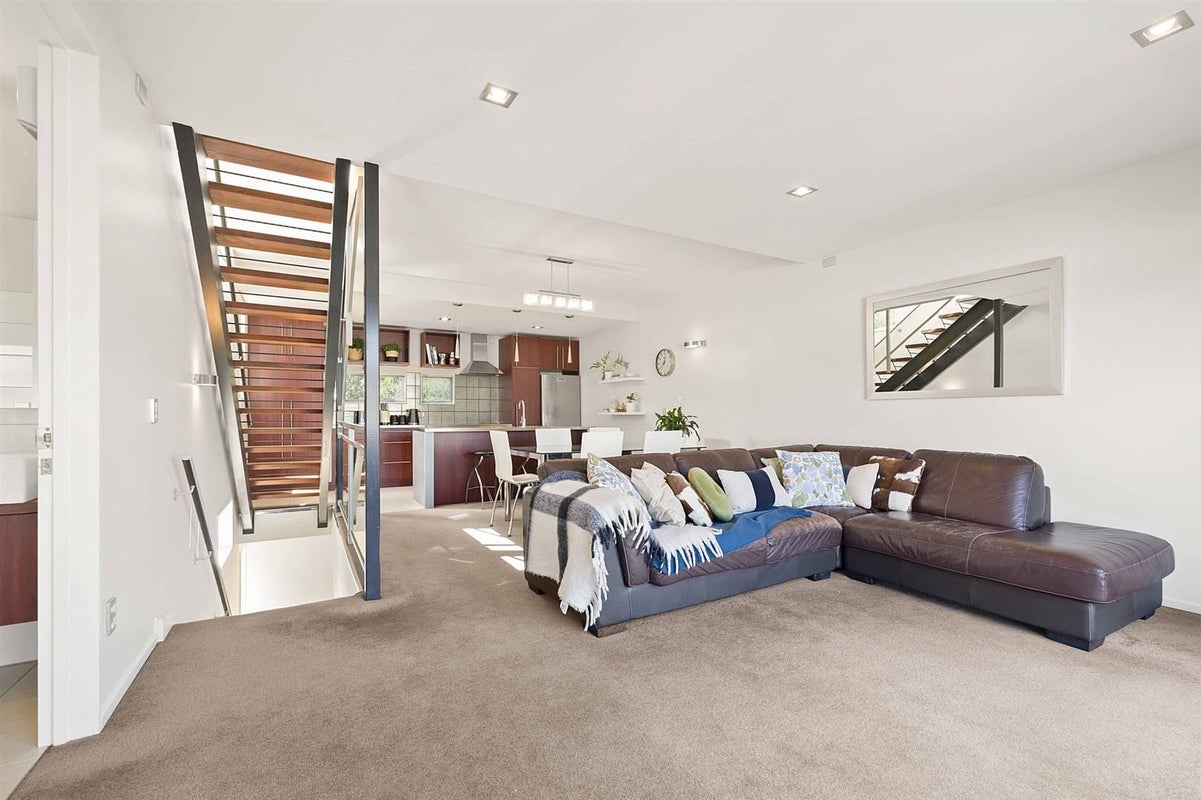 5/117 Canon Street, Edgeware, Christchurch - Carousel 2