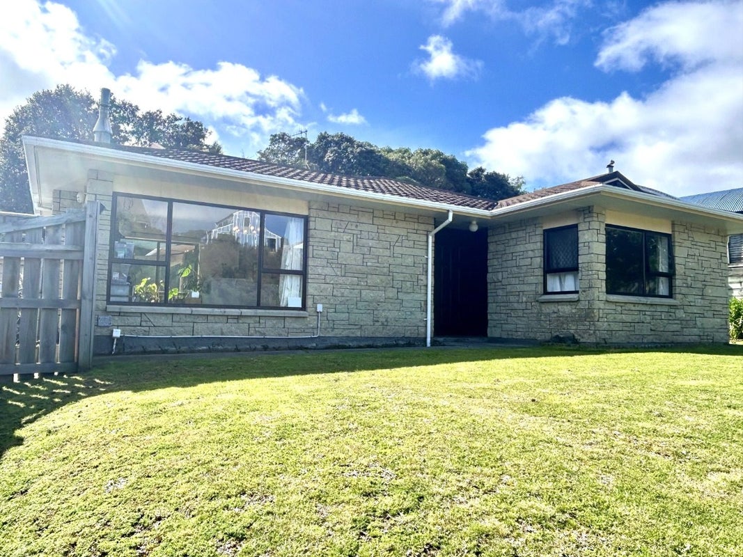 32 Weggery Drive, Waikanae Beach, Waikanae - Carousel 2