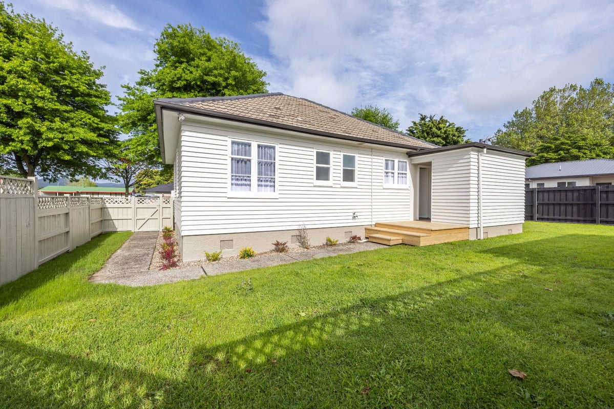 1 Russell Avenue, Ngaruawahia - Carousel 22
