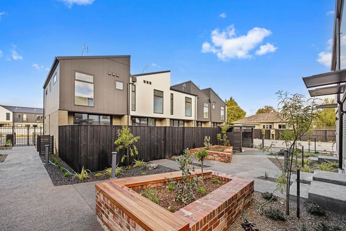 1/235 Cranford Street, St Albans, Christchurch - Carousel 1