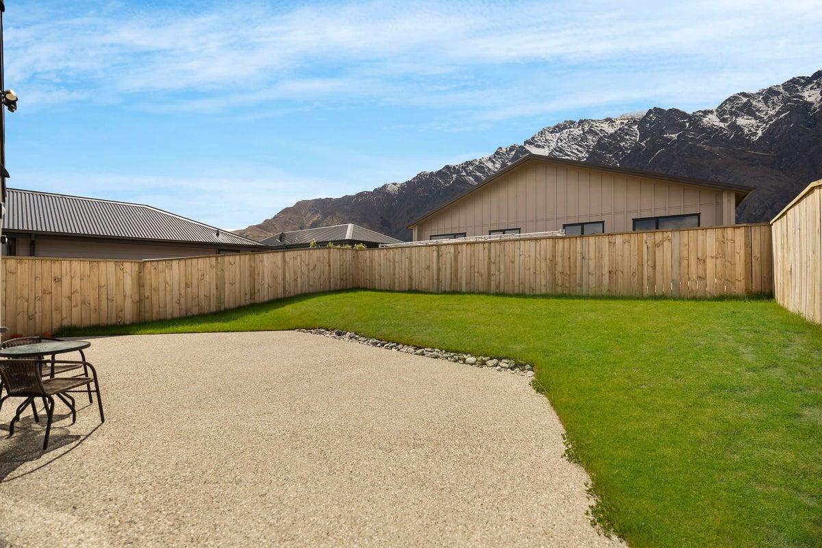 5 Collie Road, Jacks Point, Queenstown - Carousel 2
