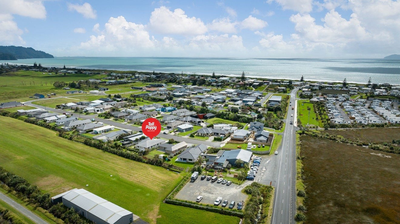 15 Reel Road, Athenree, Waihi Beach - Carousel 2