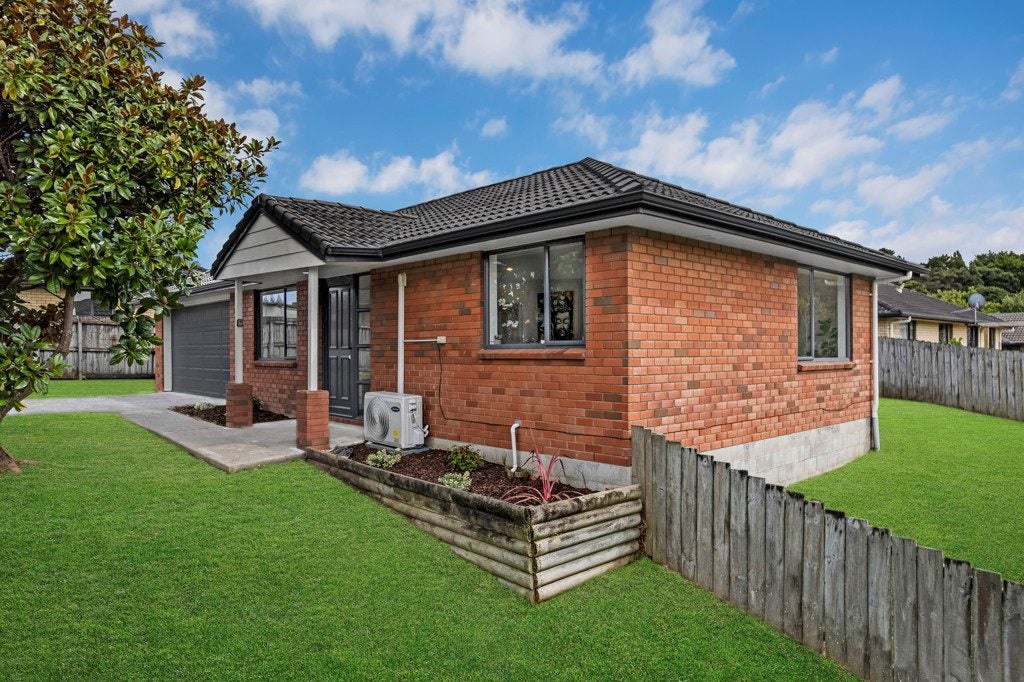 31 Misty Valley Drive, Henderson, Auckland - Carousel 2