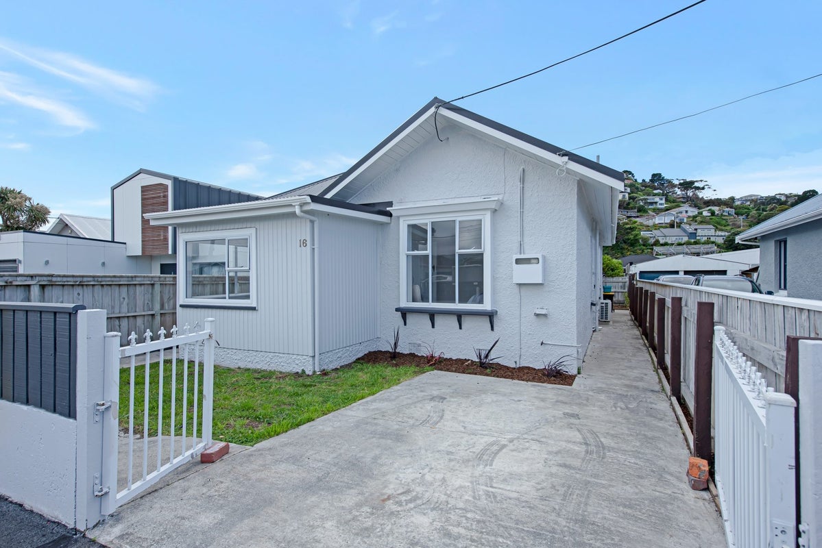 16 Argentine Avenue, Miramar, Wellington - Carousel 15