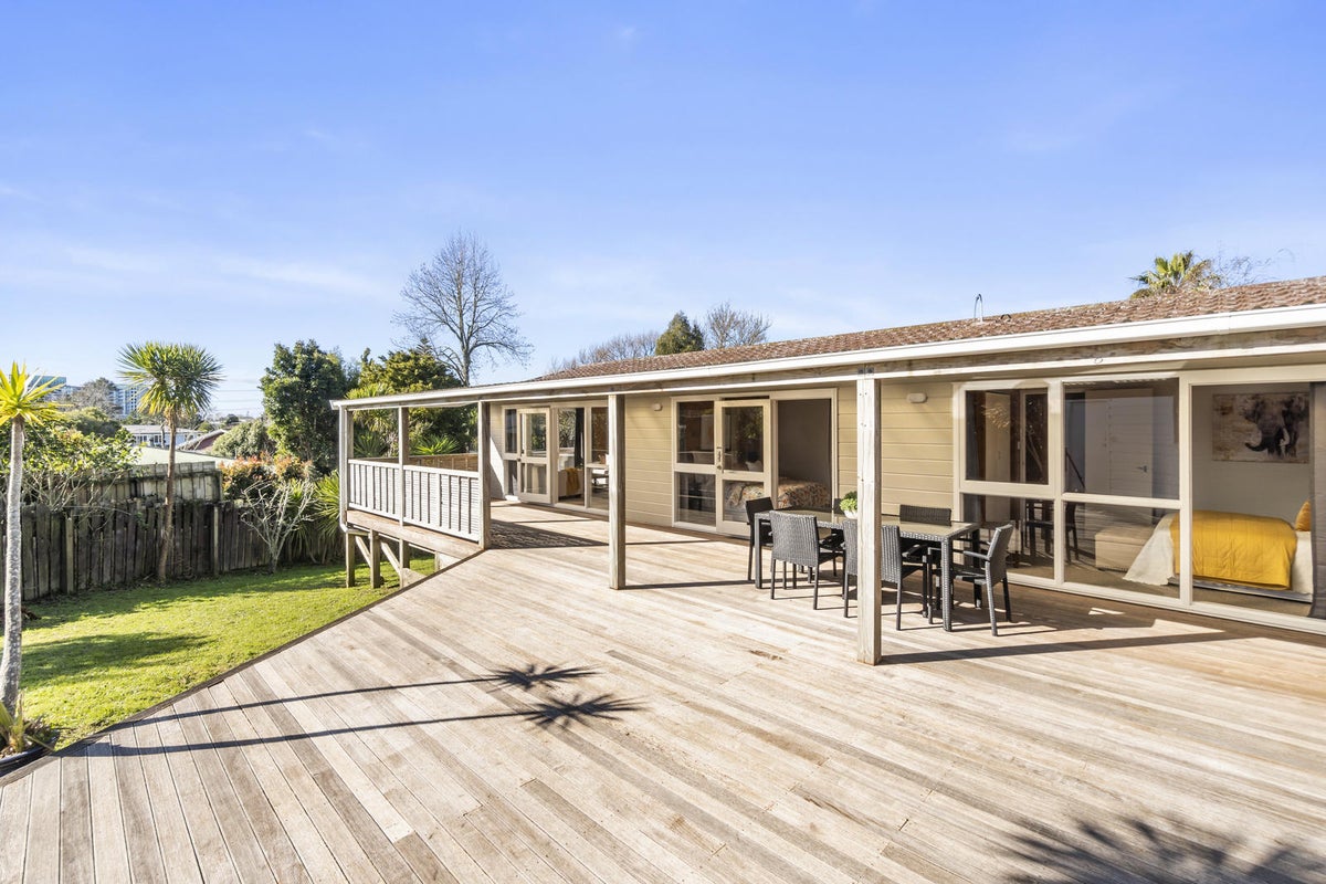 56B Woodglen Road, Glen Eden, Auckland - Carousel 2