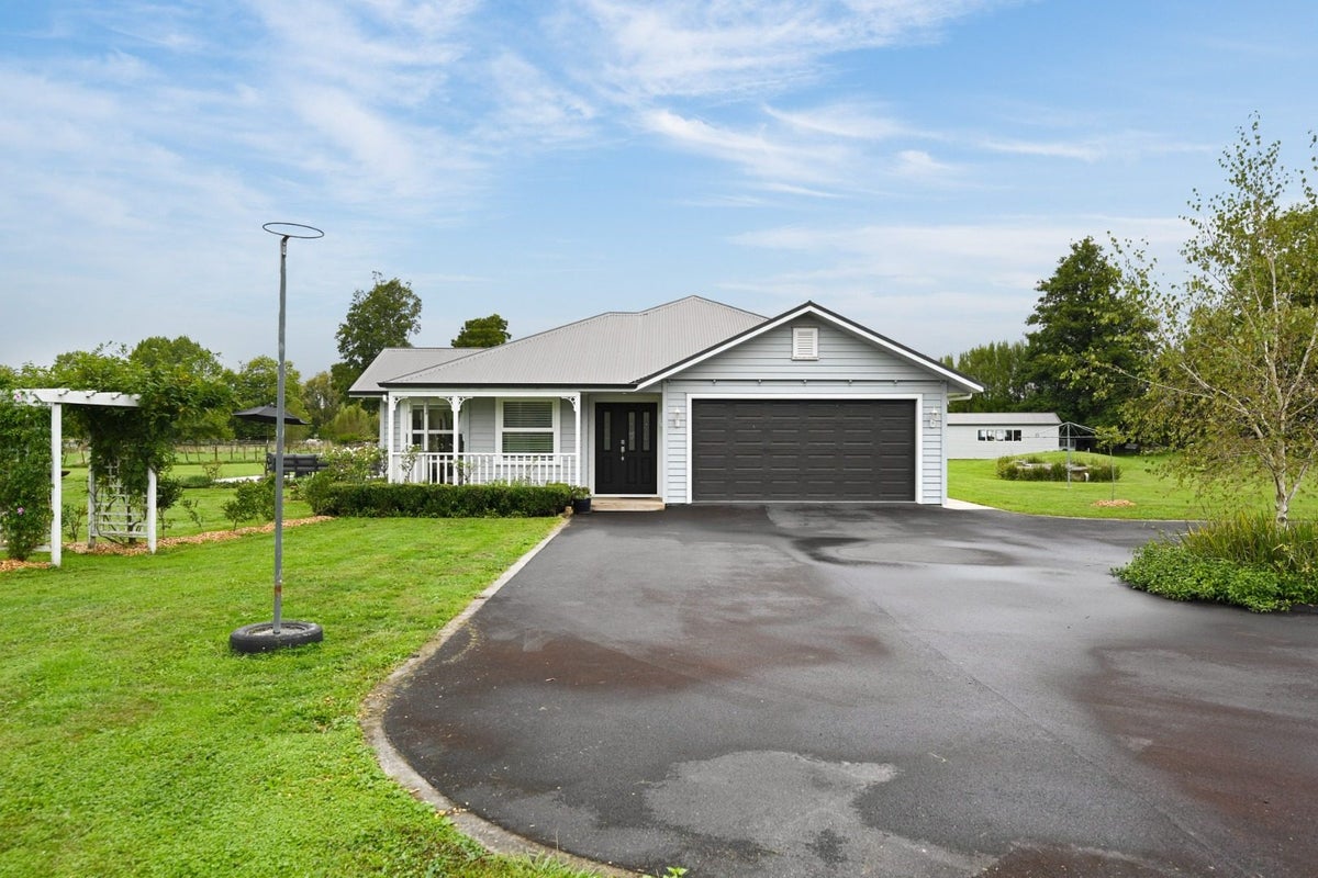 171B Hoeka Road, Matangi, Hamilton - Carousel 1