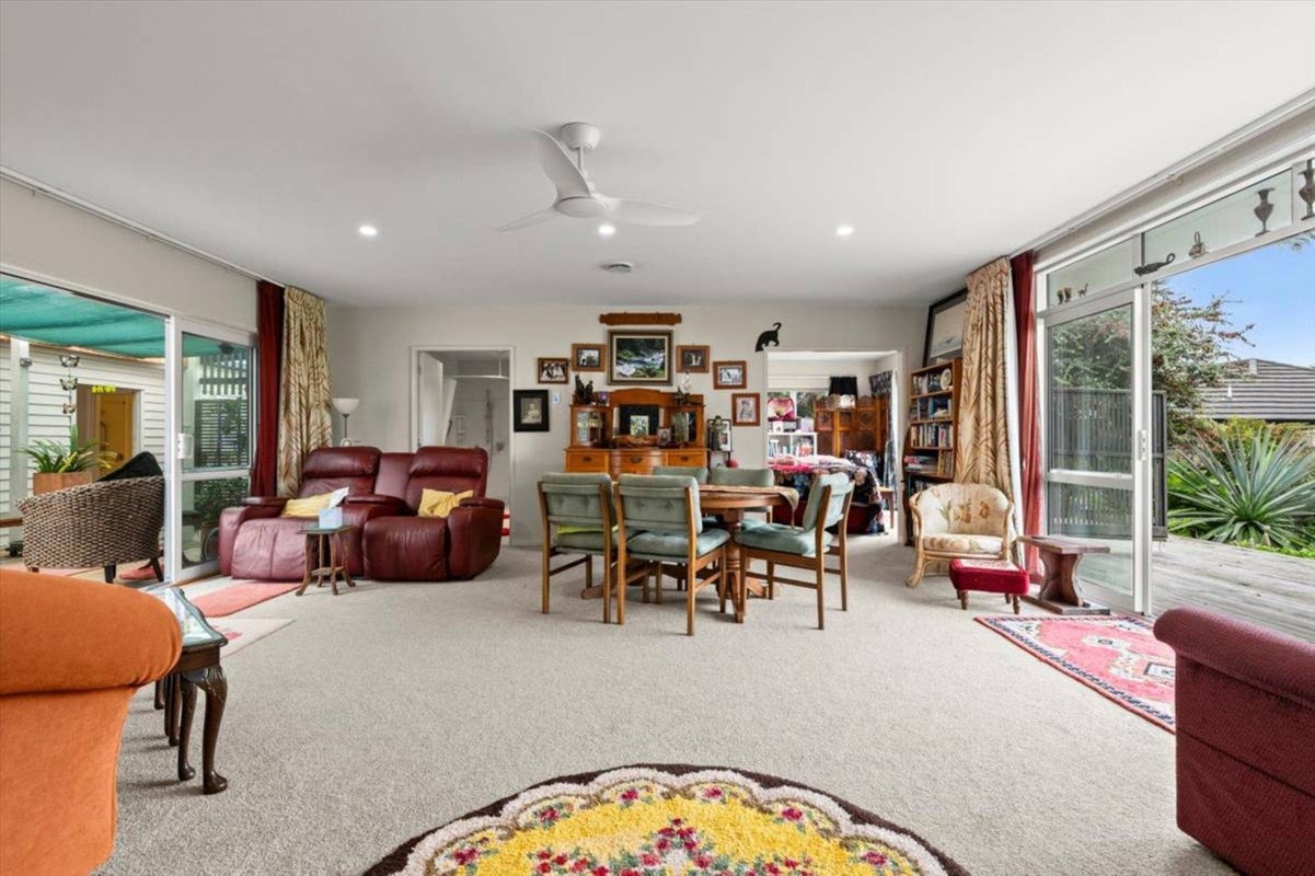2 STRATHAVEN WAY, Te Puke, Western Bay Of Plenty - Carousel 2