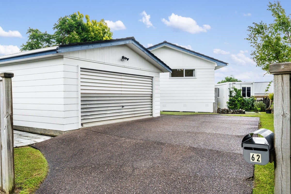 62 Lynn Road, Bayview, Auckland - Carousel 2