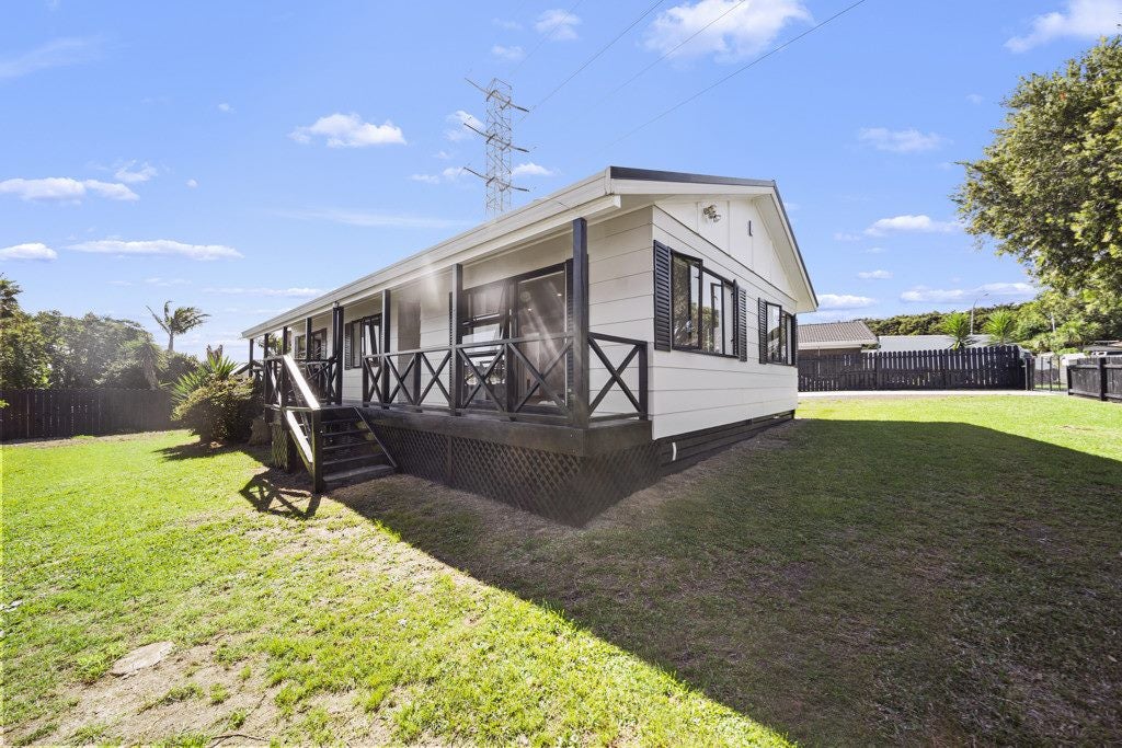 3 Crail Court, Totara Heights, Auckland - Carousel 2