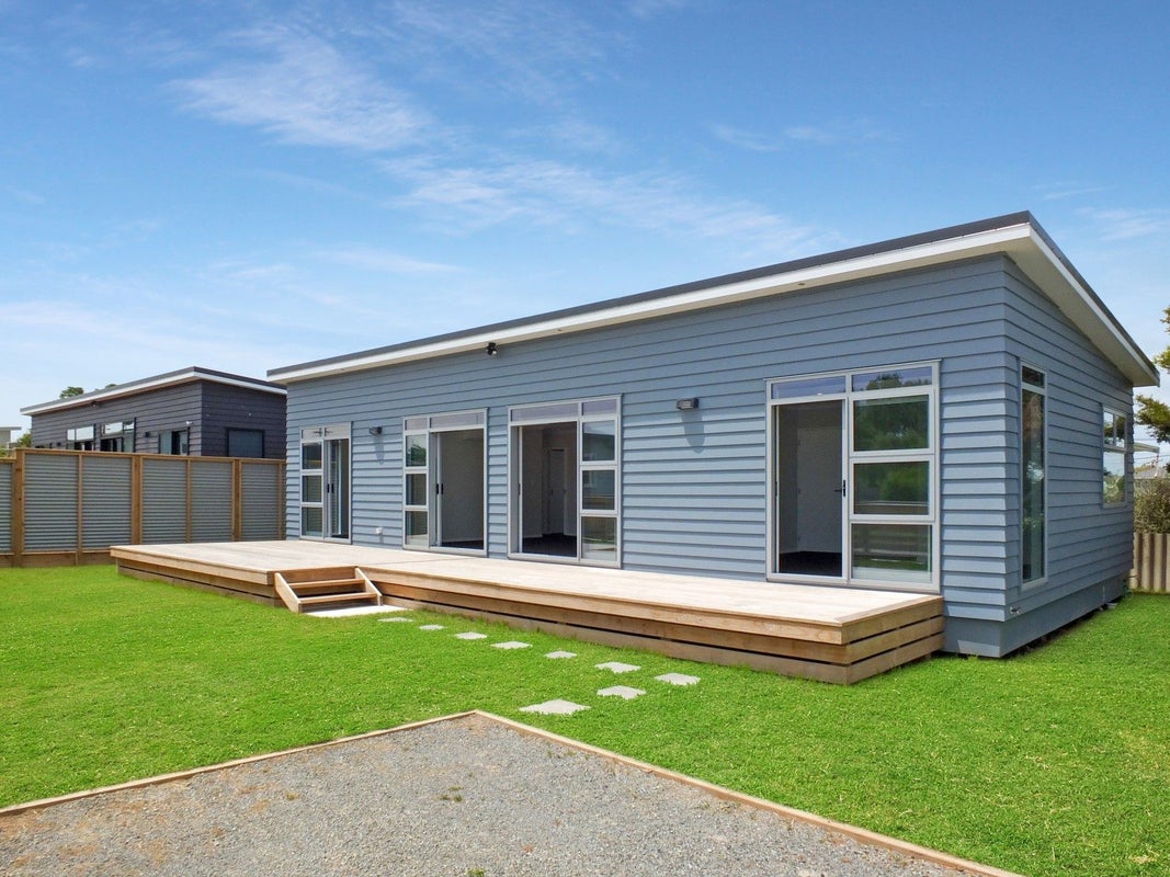 29 Pratt Avenue, Foxton Beach, Foxton - Carousel 1