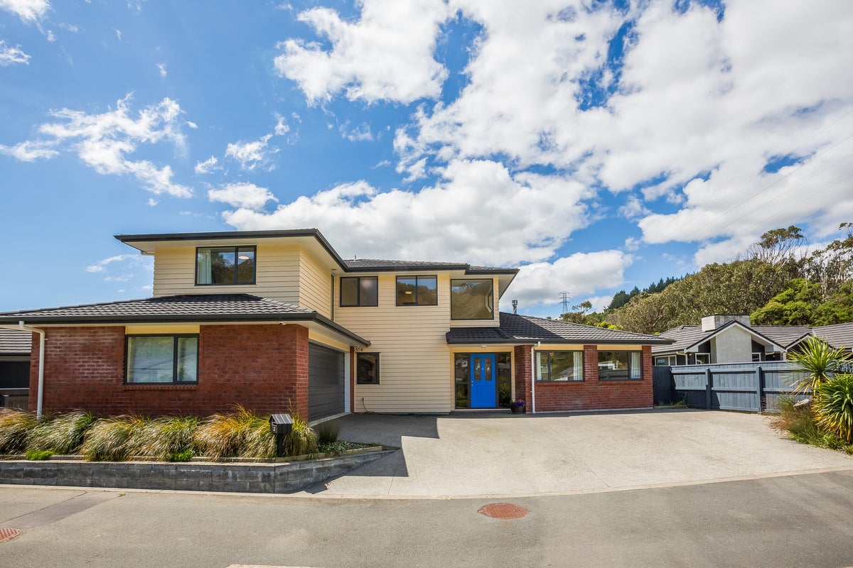 32 Banks Boulevard, Whitby, Porirua - Carousel 26