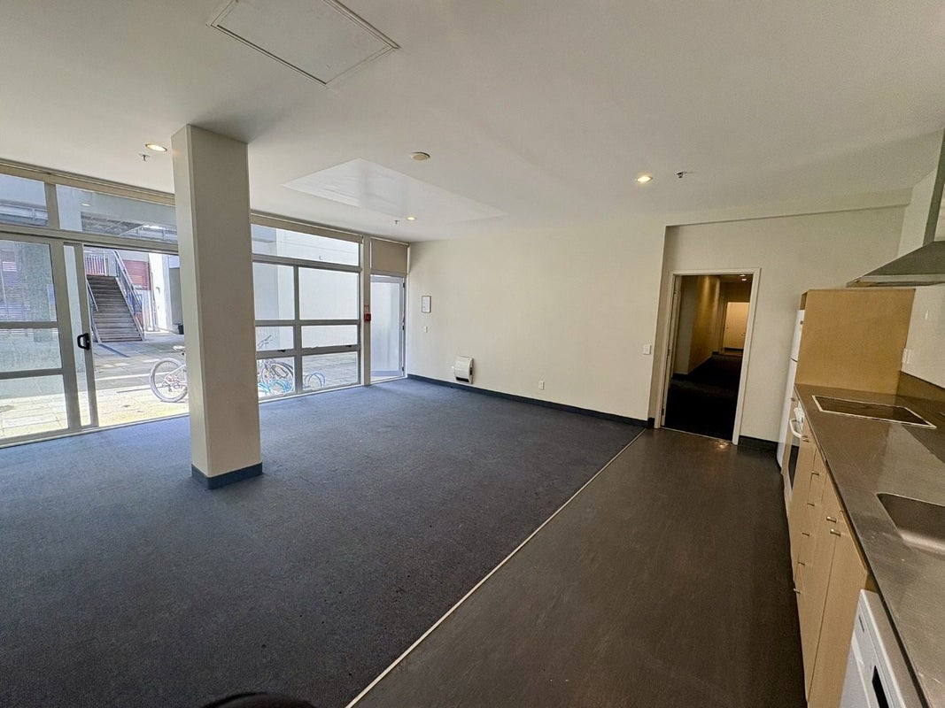 2/27 Hanson Street, Mount Cook, Wellington - Carousel 2