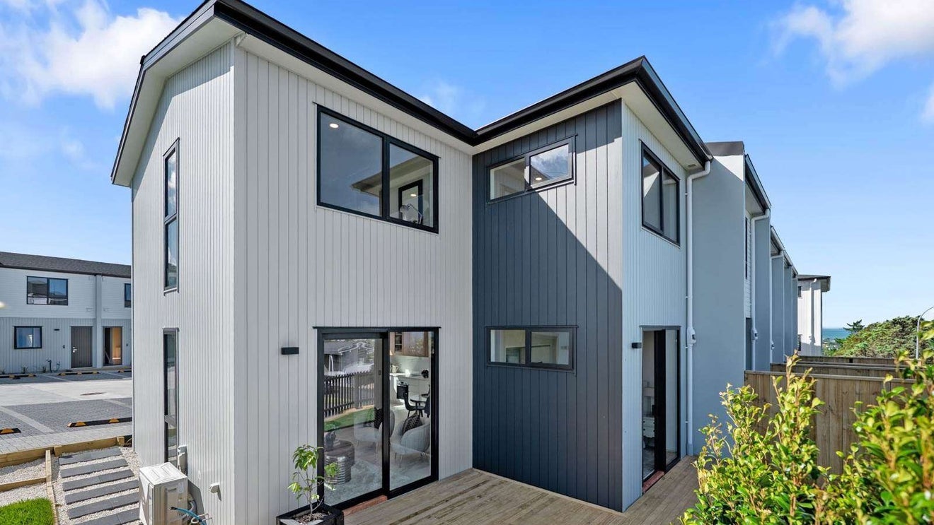 929 East Coast Road, Torbay, Auckland - Carousel 1