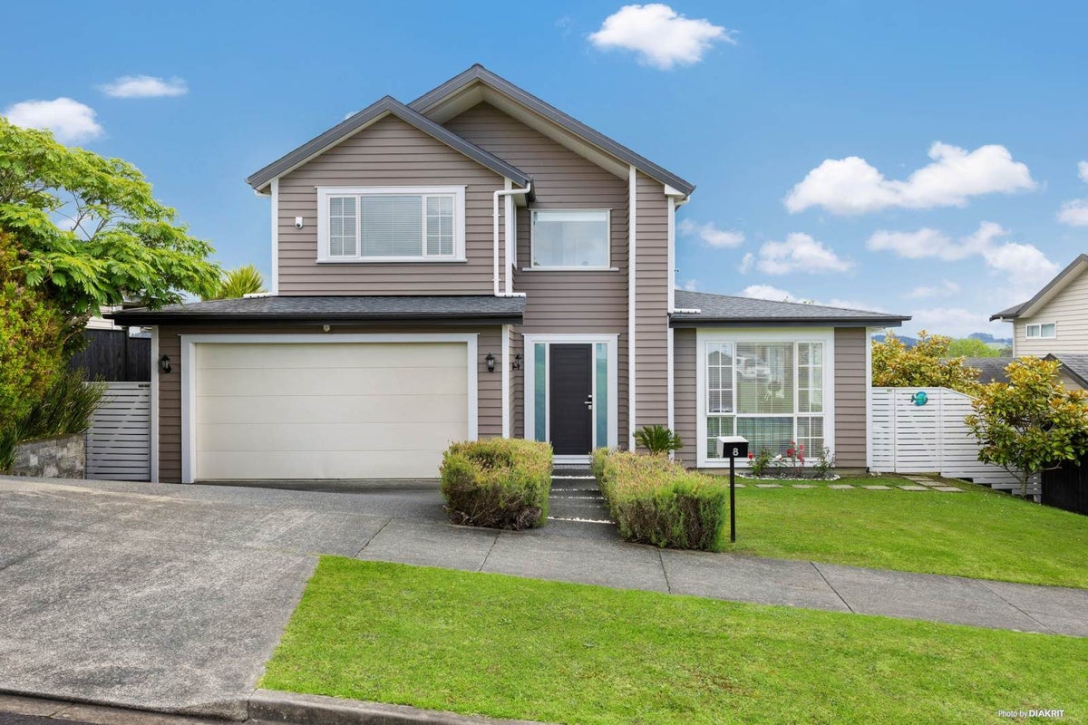8 Whaley Greens, Silverdale, Auckland - Carousel 1