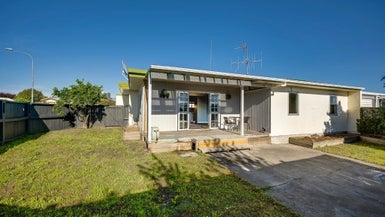 43A Lanark Crescent, Tamatea, Napier - Carousel 1