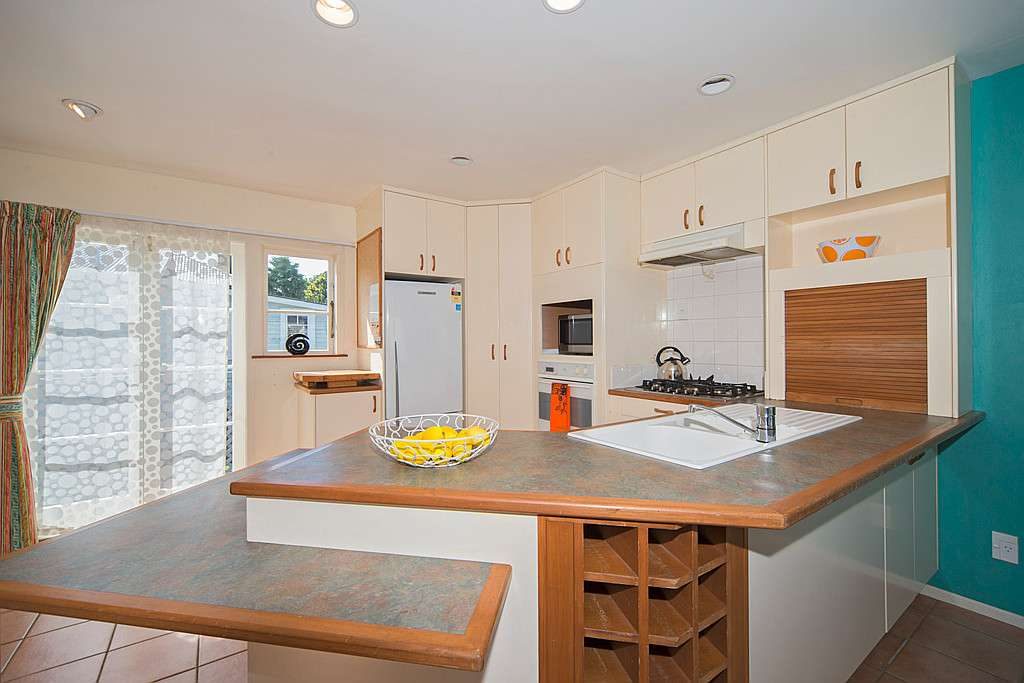11 Ambury Avenue, Royal Oak, Auckland - Carousel 2