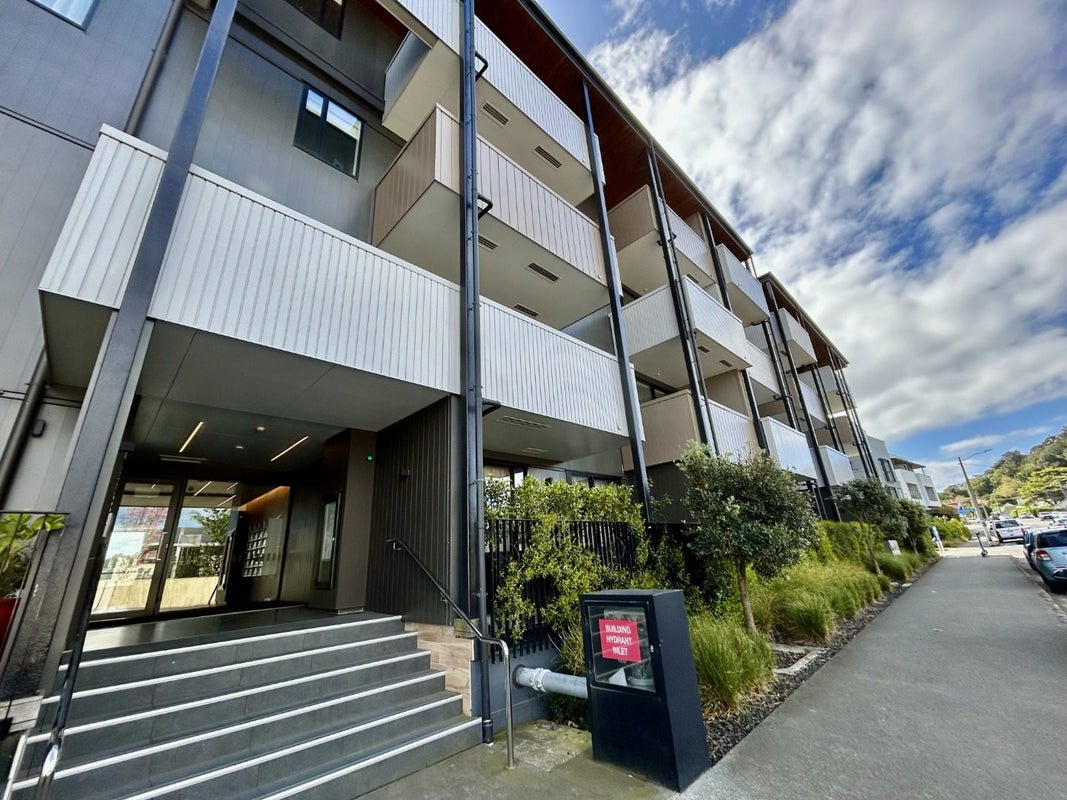 111/1 Kimiora Street, Three Kings, Auckland - Carousel 2