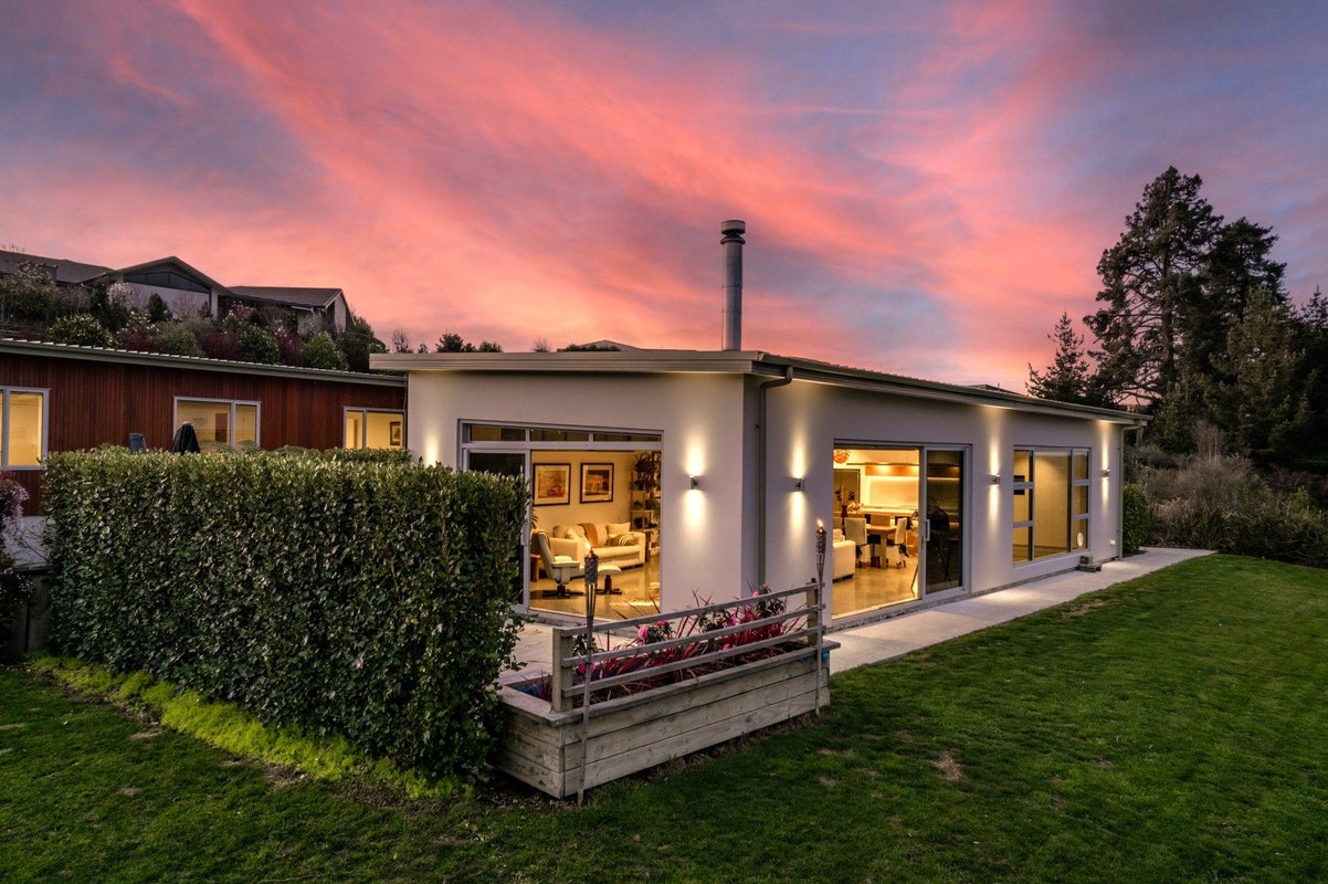 6 Shirtcliff Lane, Redwood Valley - Carousel 2