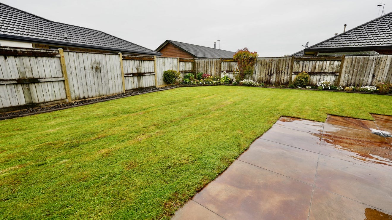 24 Johnstone Drive, Fitzherbert, Palmerston North - Carousel 20