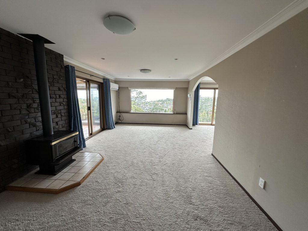 557 East Coast Road, Browns Bay, Auckland - Carousel 2