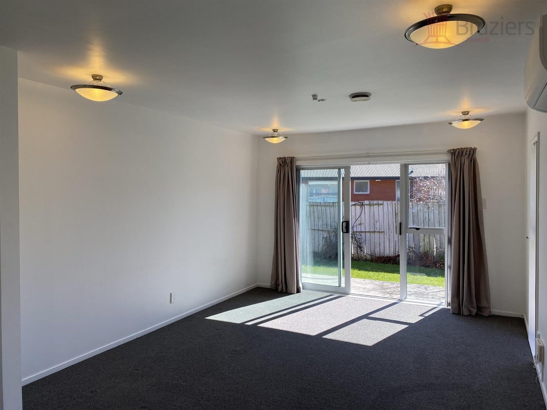 2/7 Pawaho Place, Heathcote Valley, Christchurch - Carousel 2