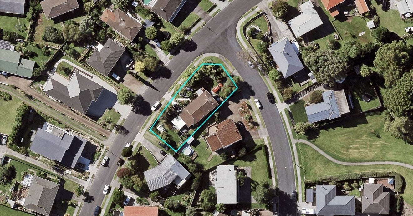 19 La Trobe Street, Pakuranga Heights, Auckland - Carousel 1