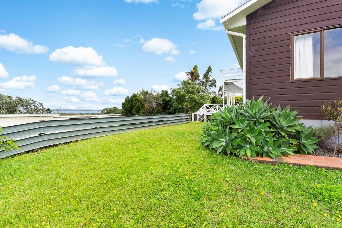 71 Alford Street, Waterview, Auckland - Carousel 15