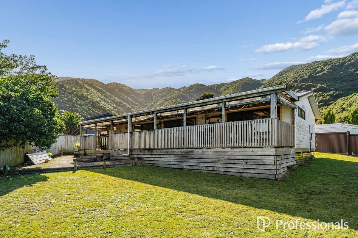 41 Antrim Crescent, Wainuiomata, Lower Hutt - Carousel 25