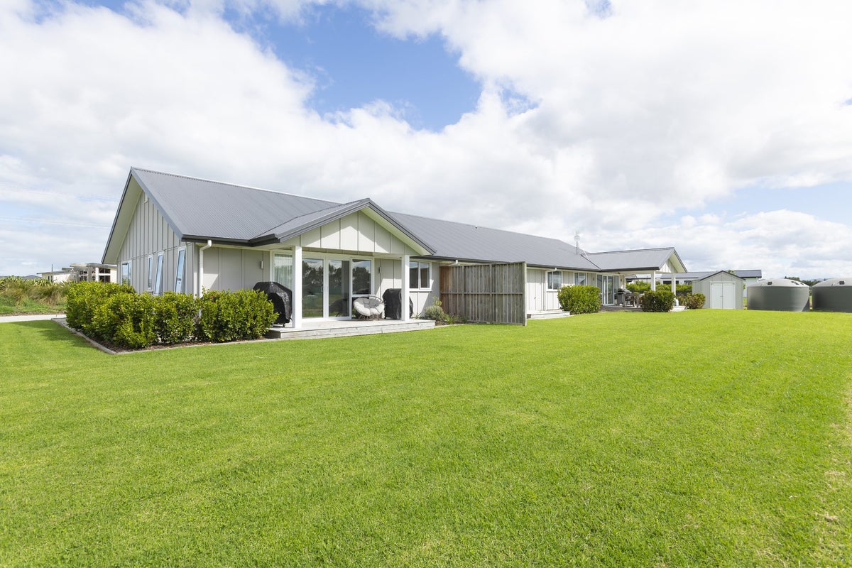 14 Hansen Road, Makauri, Gisborne - Carousel 2