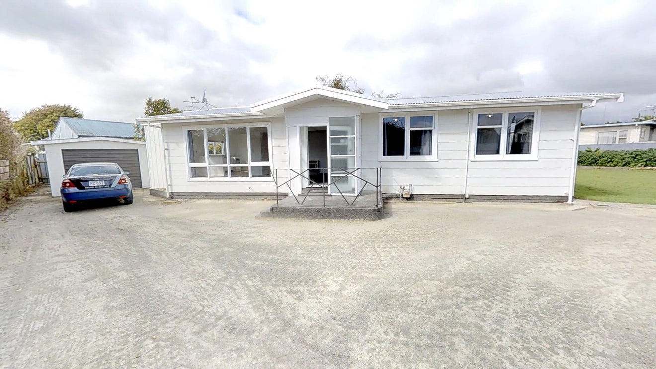 7 Bradford Place, Awapuni, Palmerston North - Carousel 1