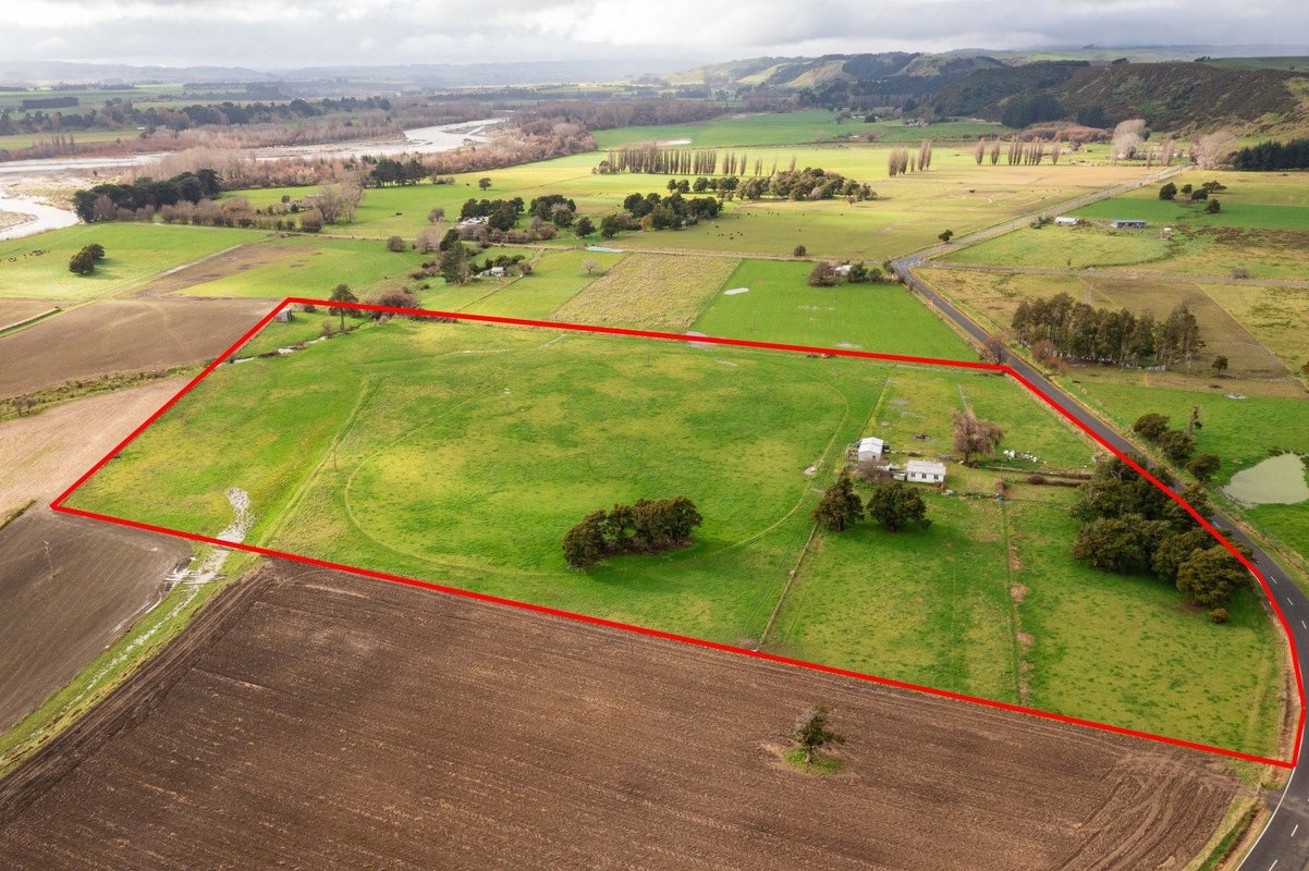 751 Pryces Line, Halcombe, Feilding - Carousel 1