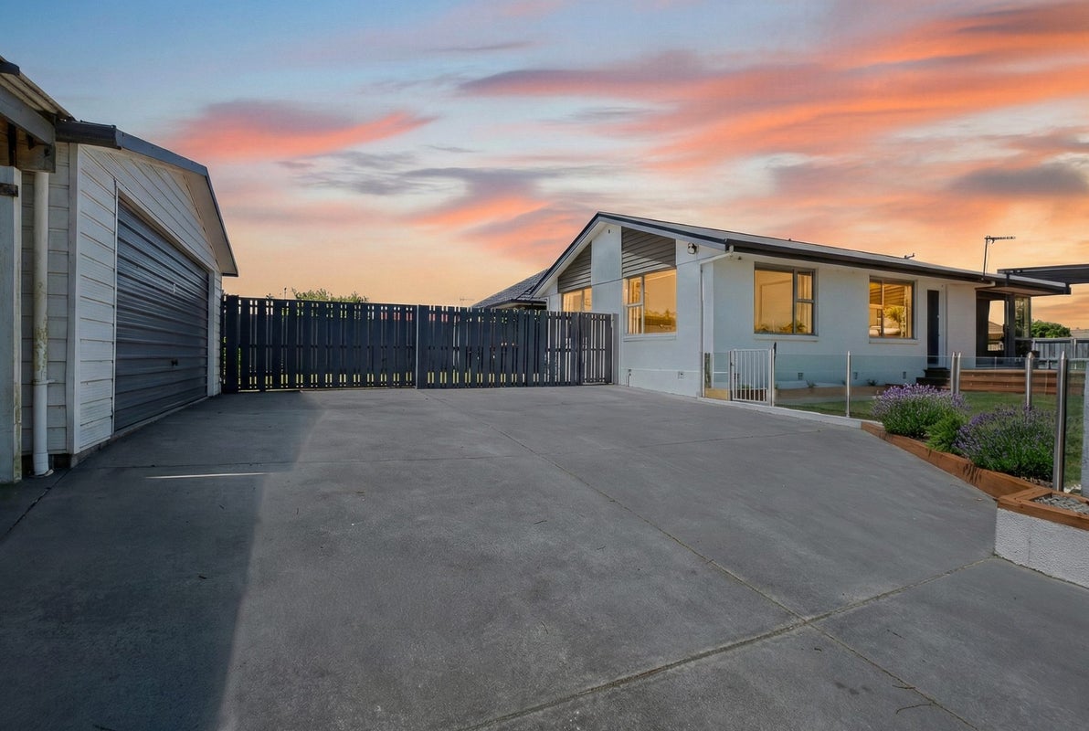 28 Greenhaven Drive, Burwood, Christchurch - Carousel 21