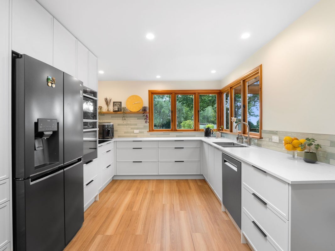 11 Tregarth Street, Saint Johns Hill, Whanganui - Carousel 2
