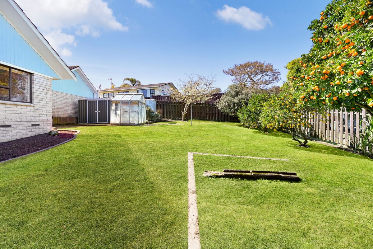 67 Pohutukawa Drive, Pukete, Hamilton - Carousel 16