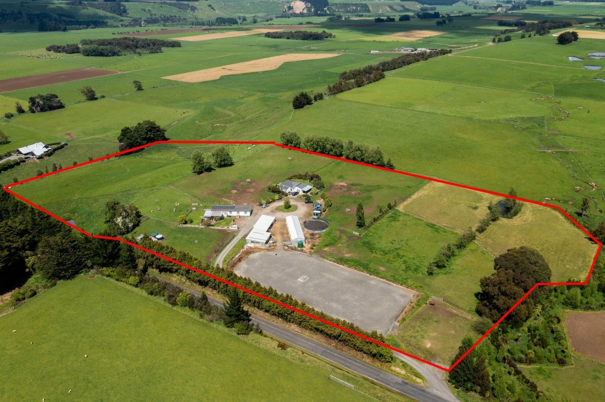 50 Coulters Line, Kiwitea, Feilding - Carousel 1