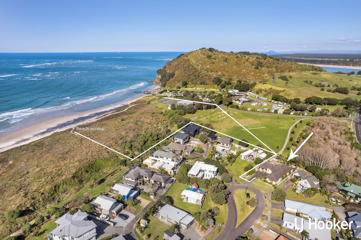82 Bowentown Boulevard, Bowentown, Waihi Beach - Carousel 1